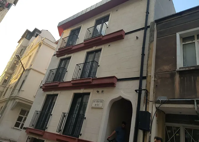 Deluxetaxim Apart